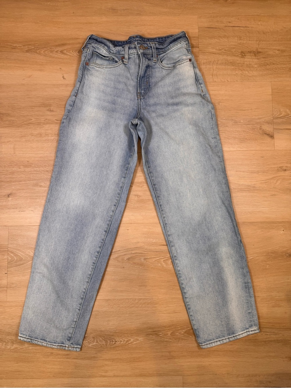 Old Navy Women’s Light Blue Relaxed Straight Jeans